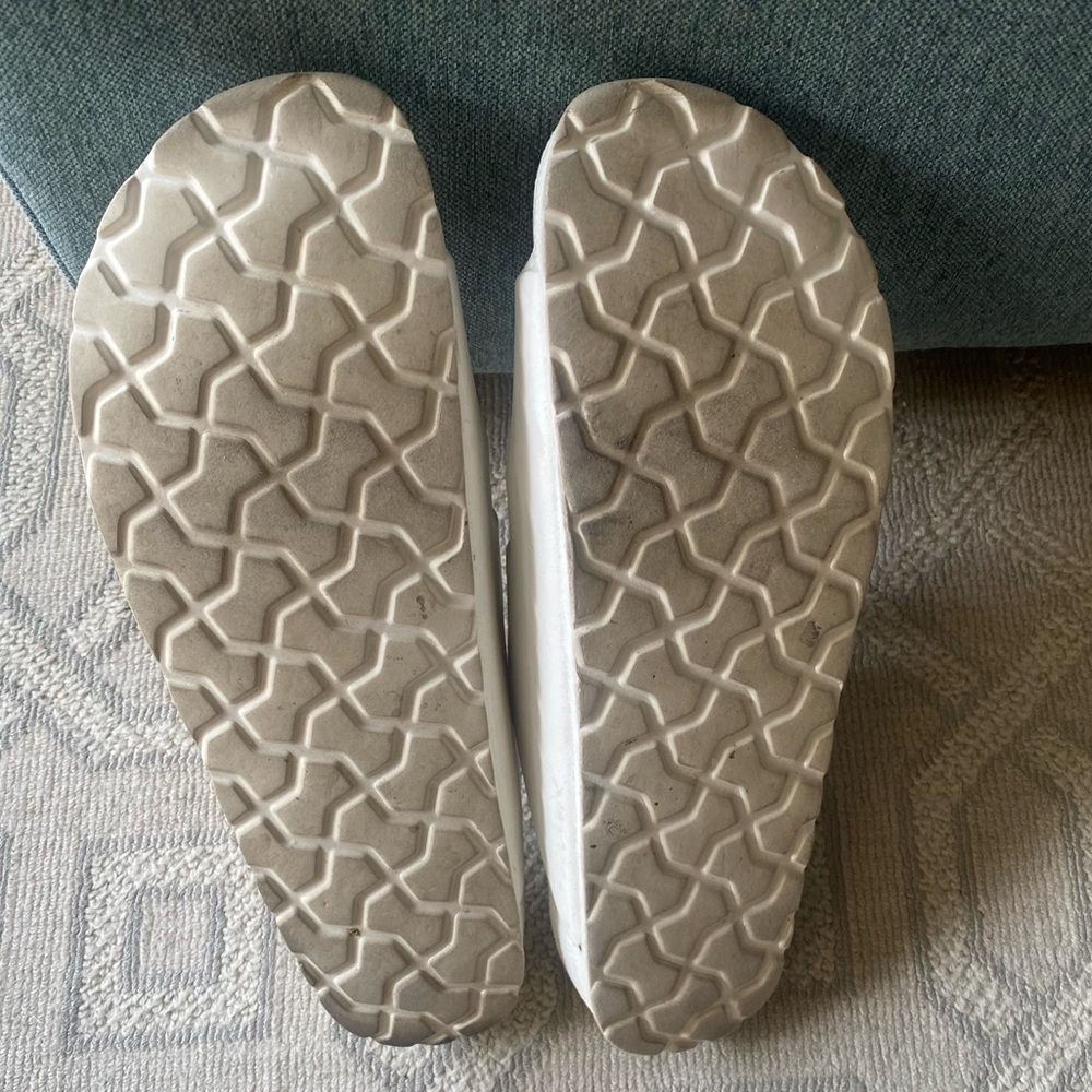 Cushionaire White EVA Sandals - Picture 11 of 11